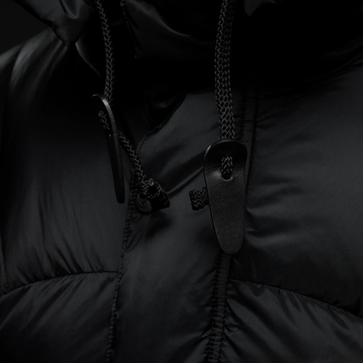 Expedition Down Jacket Black Edition M