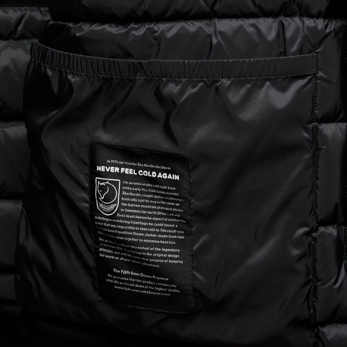 Expedition Down Jacket Black Edition M