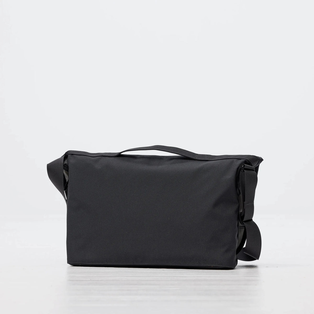 Vardag Shoulder Bag 12