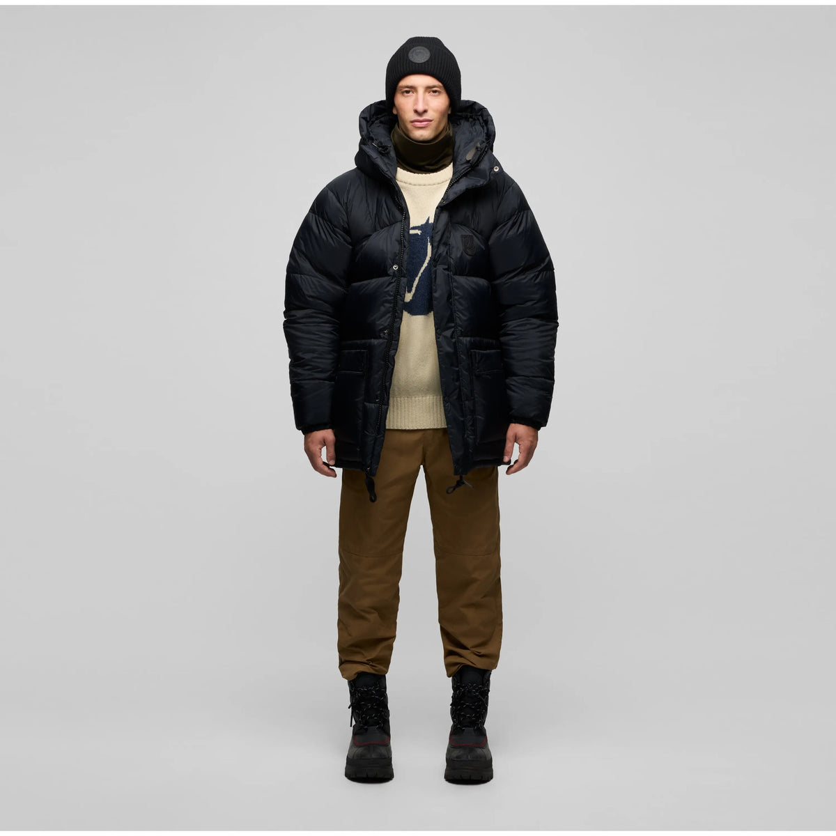Expedition Down Jacket Black Edition M