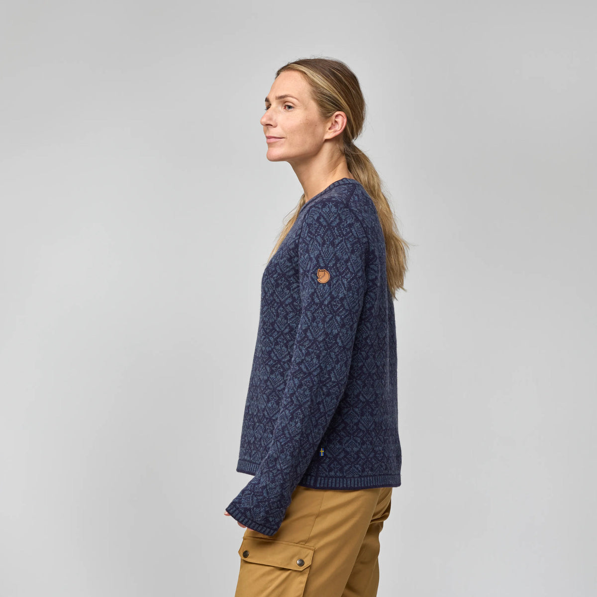 Snow Round Neck Sweater W